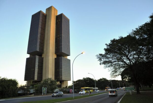 Banco Central mantém Selic em 15% ao ano em setembro